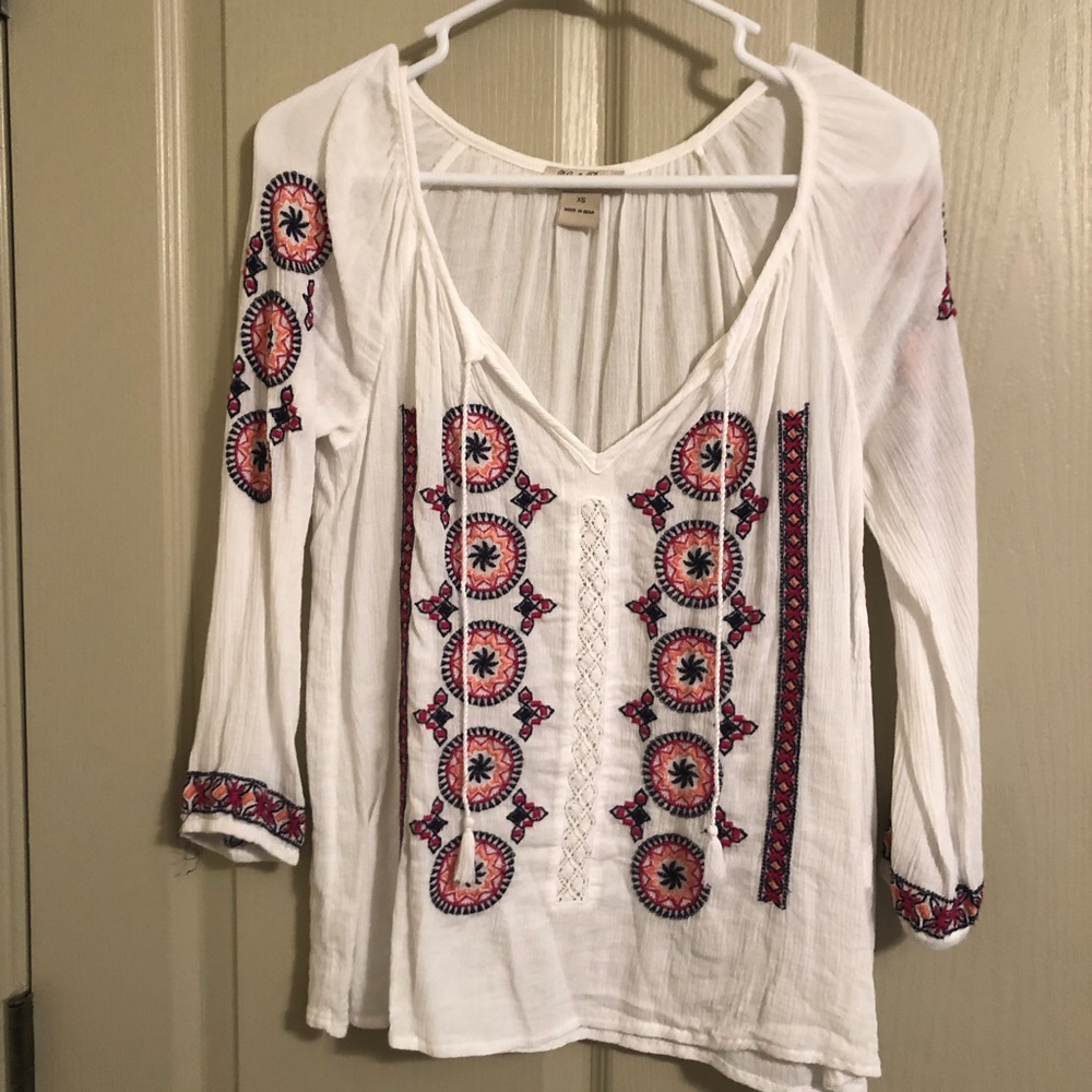 Lucky brand size XS patterned blouse